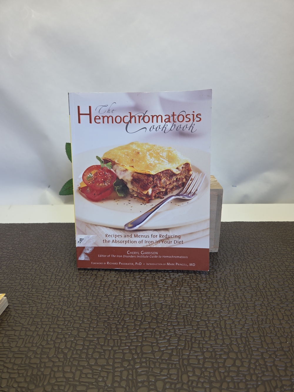 The Hemochromatosis Cookbook - White & Red Cover